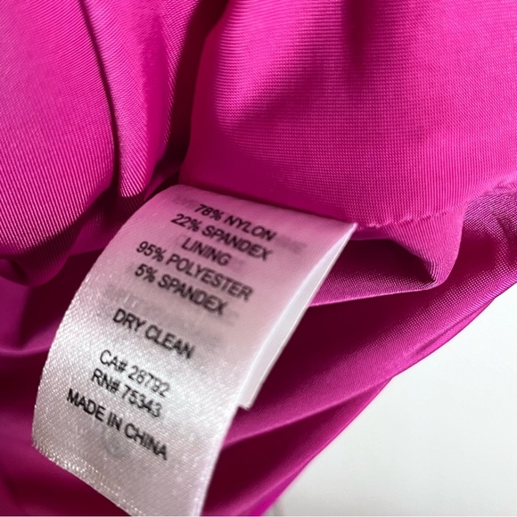 NWT House of Harlow Fuchsia Pink Crop Top Back Full Zip Top Size 10 - Picture 7 of 7